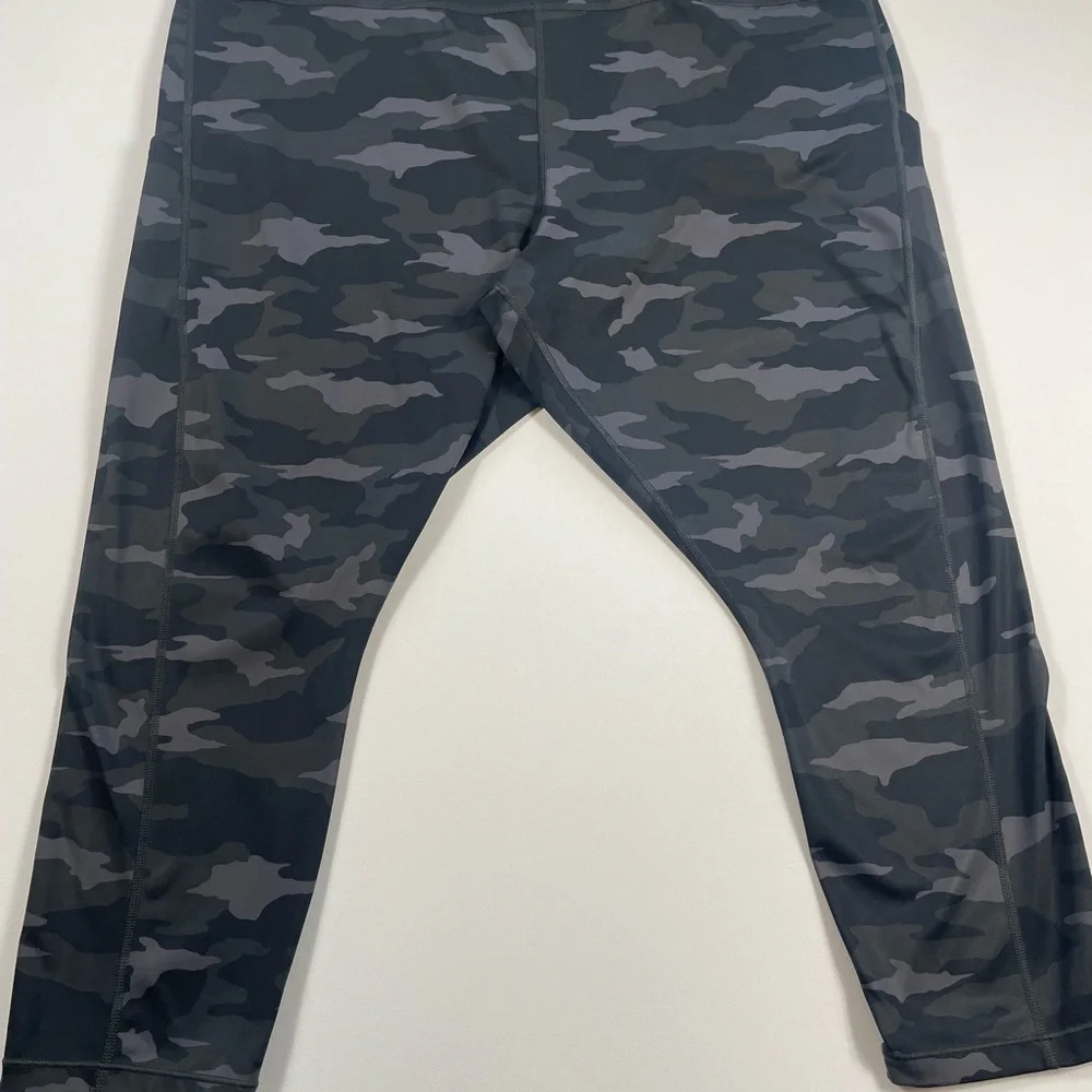 Athleta Ultimate Camo 7/8 Tights Women’s 3X Black Gray Leggings - Picture 5 of 10